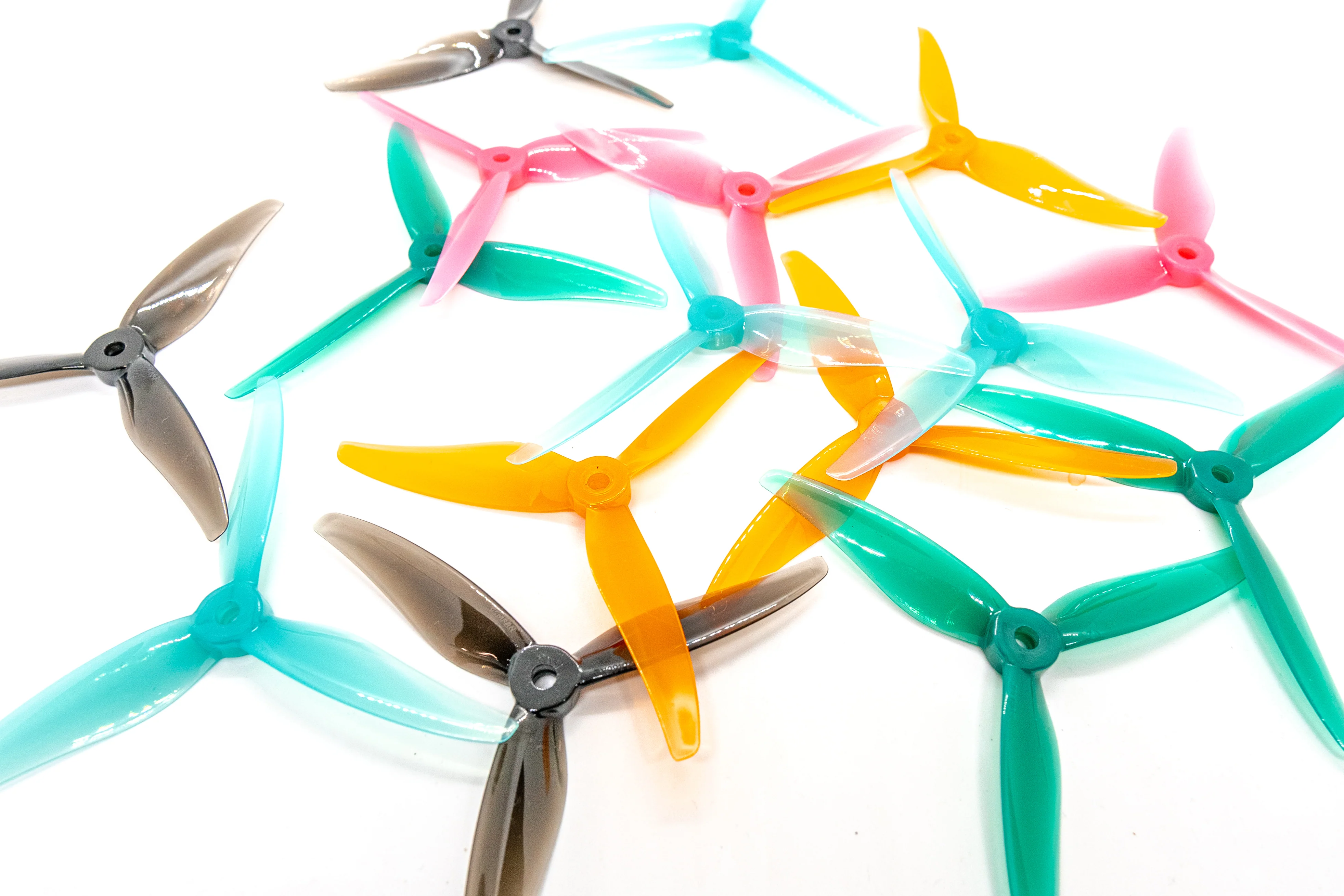Gemfan 51466 V2 Hurricane 3-Blade Props – Choose Color (2 Pairs) - Image 3